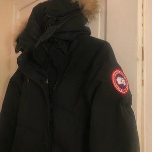 CANADA GOOSE SHELBOURNE- ONLY WORN A FEW TIMES